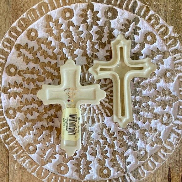 Lenox Vintage 1999 Collectible Porcelain China Heavenly Cross Trinket Box - Picture 3 of 8